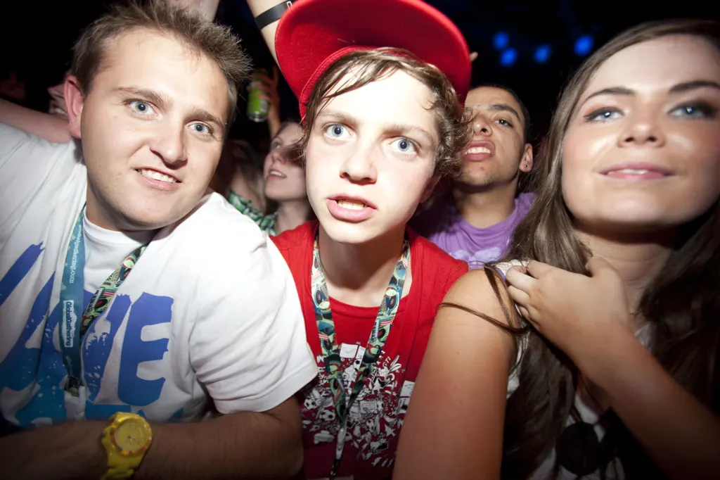 Festivalgoers and atmosphere at Global Gathering 2010